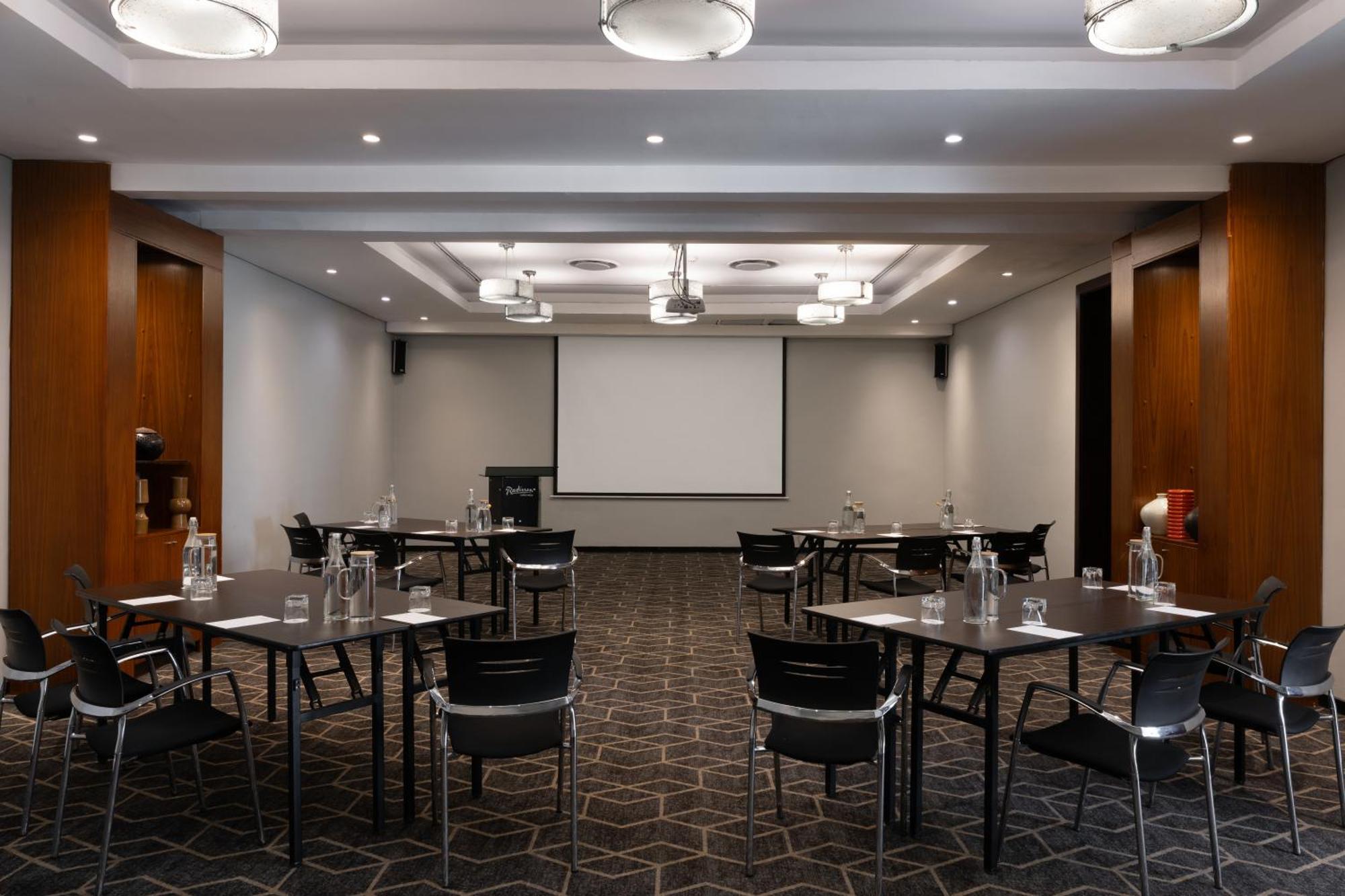 Radisson Lagos Ikeja 外观 照片